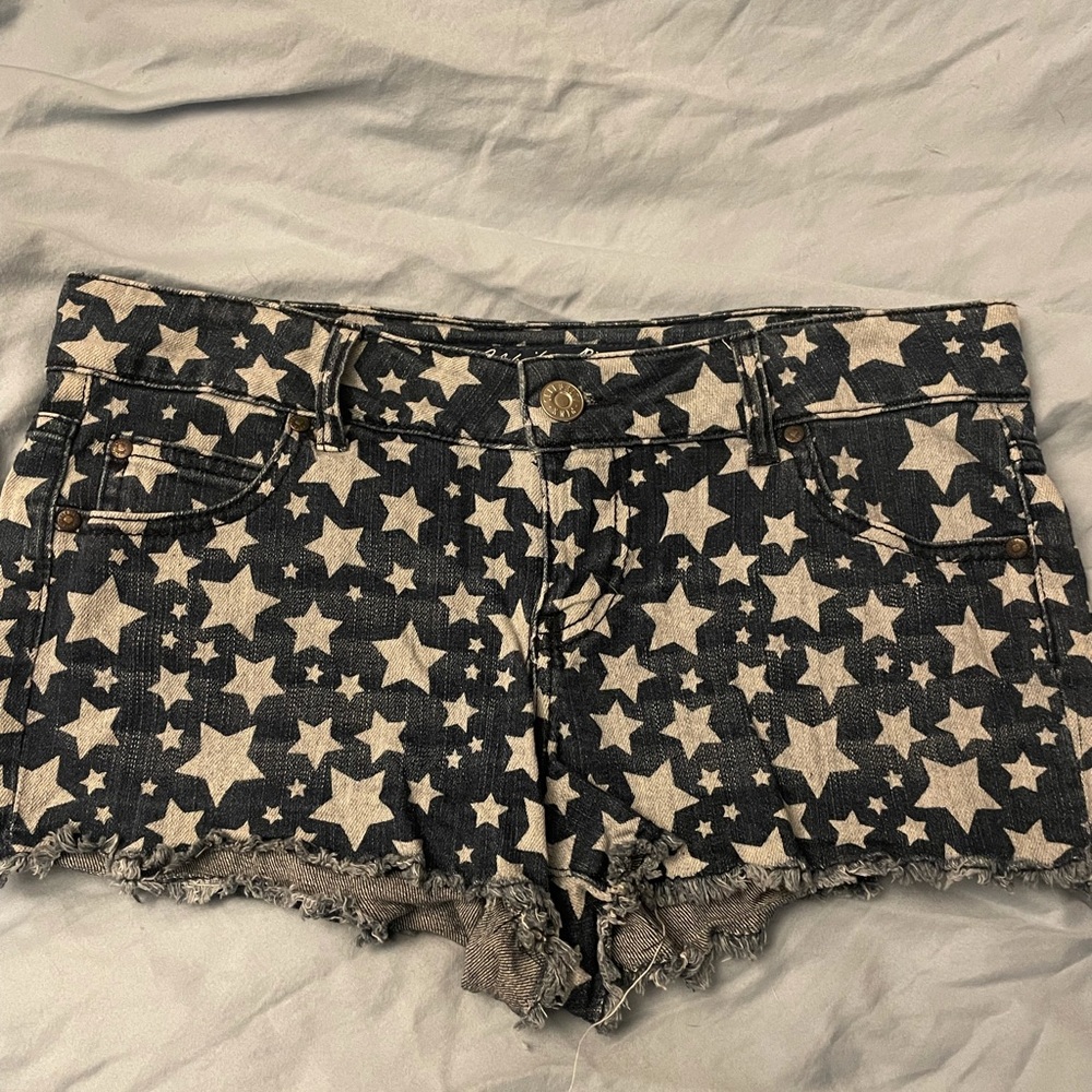 Star shorts